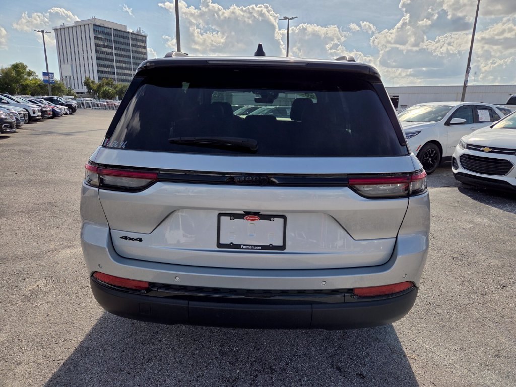 2025 Jeep Grand Cherokee Altitude - Photo 14