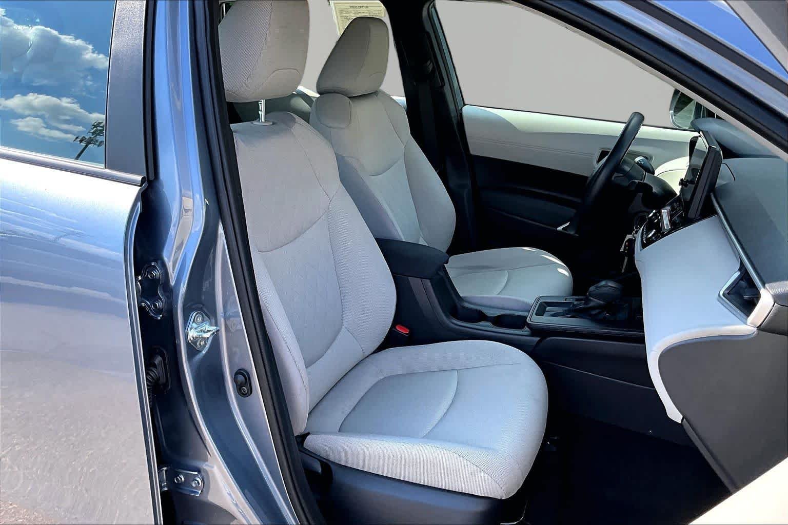 Used 2026 Celestite Toyota L image 9