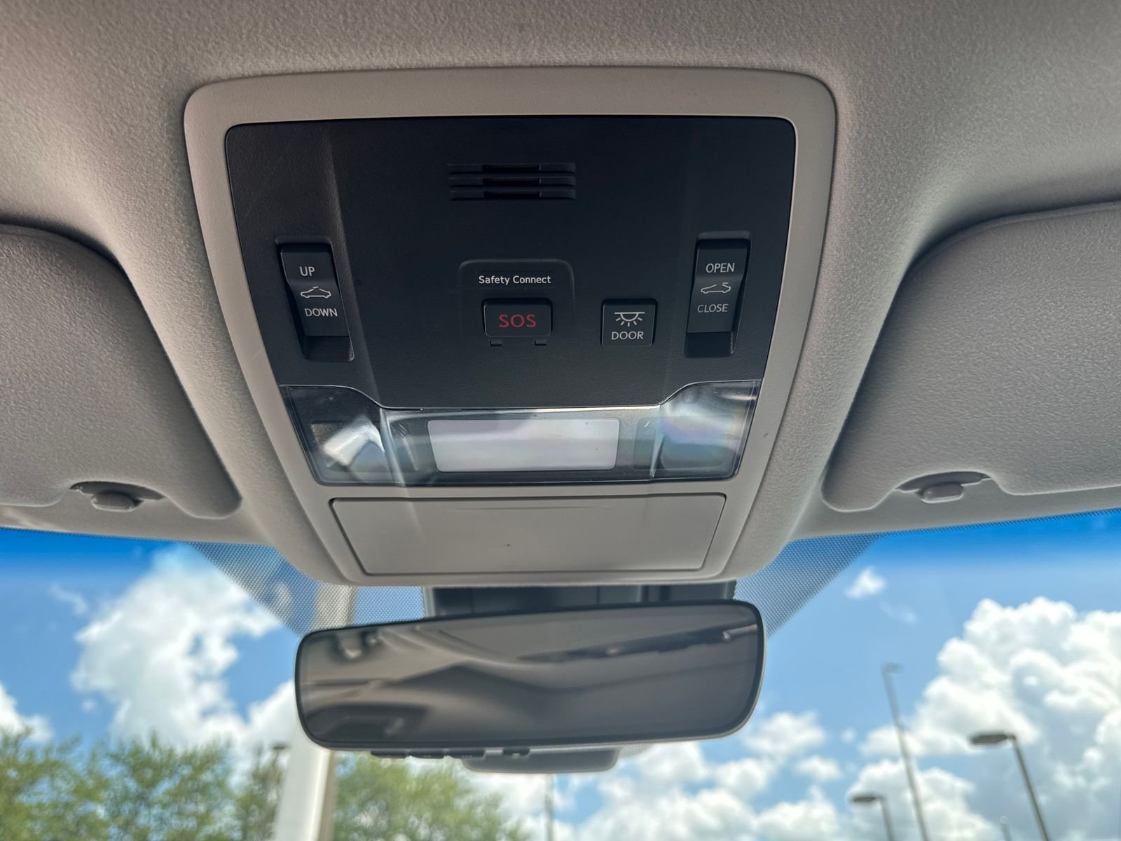 Used 2019 White Lexus 350 image 37