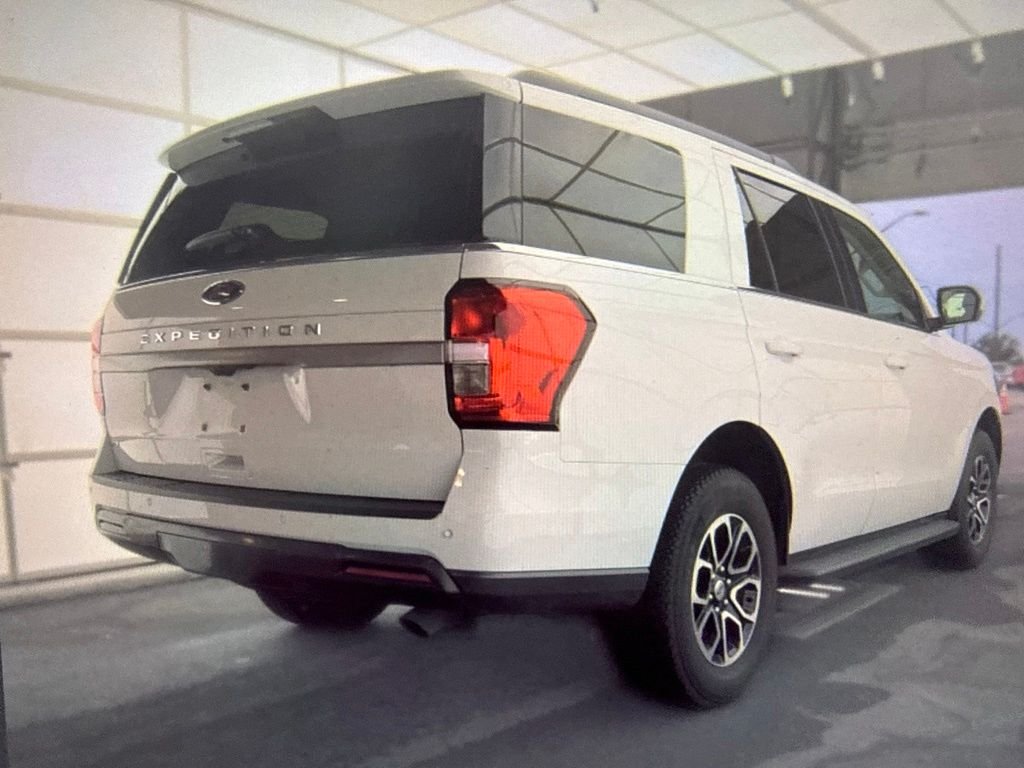Used 2024 White Ford XLT image 3