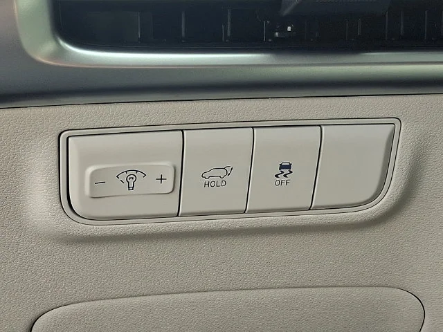 New 2026 Silver Hyundai SEL Plus image 18