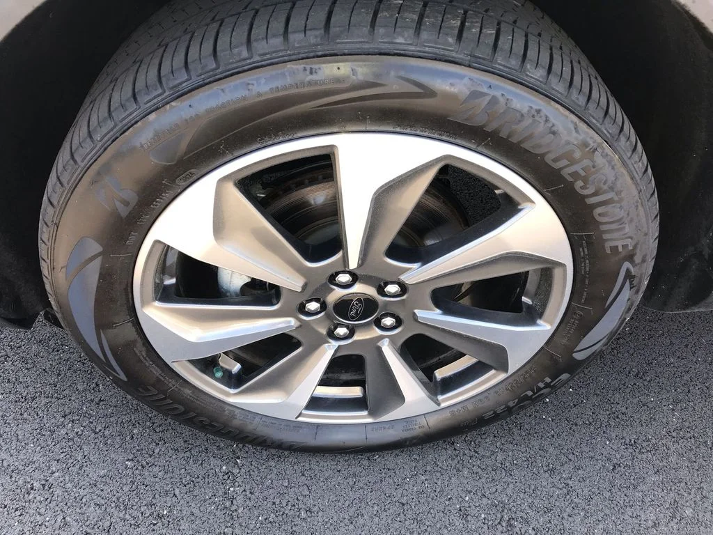 Used 2025  Ford Platinum image 10