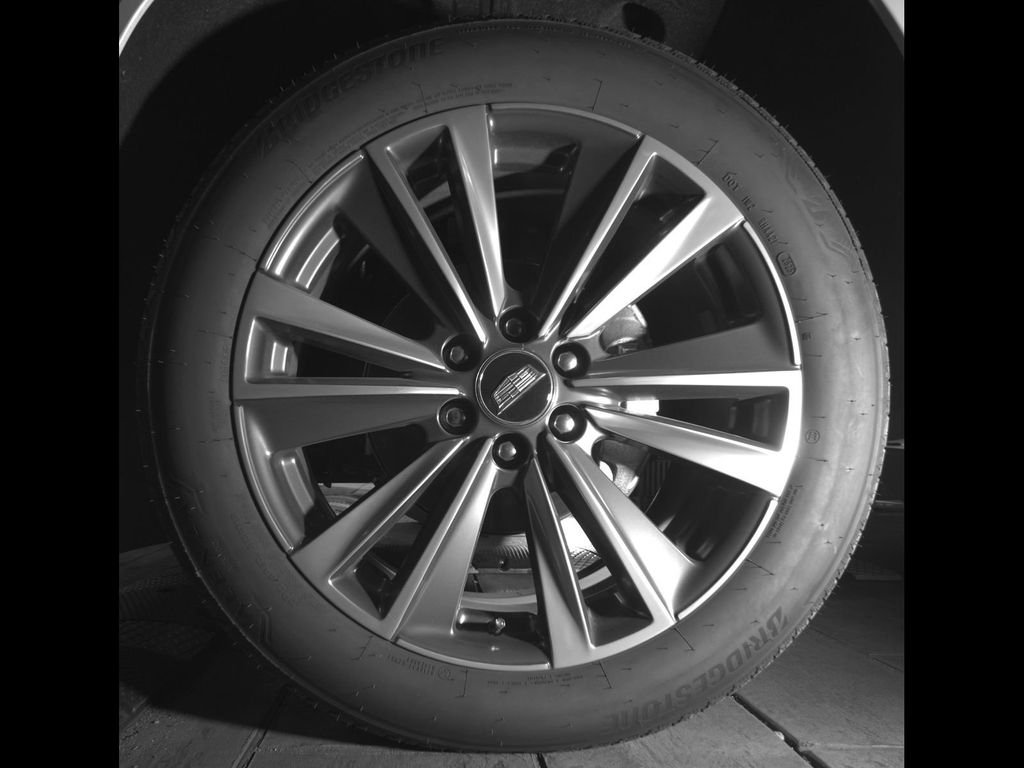Used 2025 Crystal White Cadillac Sport image 9