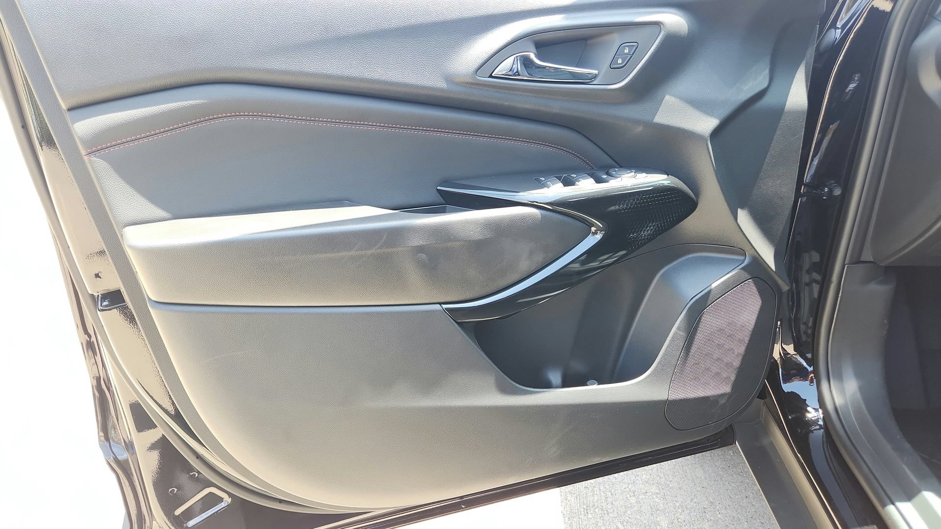 2026 Chevrolet Trax RS - Photo 25