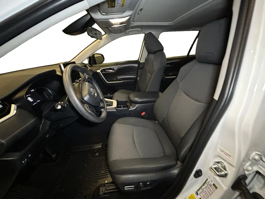 Used 2024 Ice Cap Toyota XLE image 9