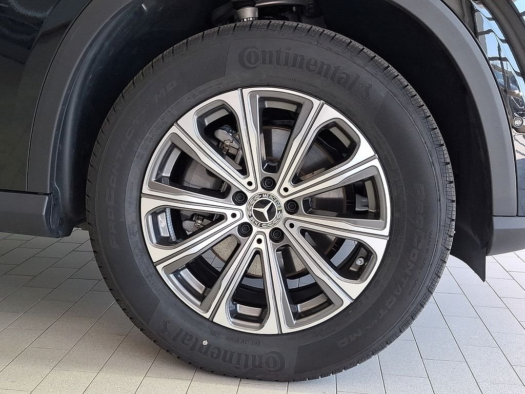 Certified Used 2026 Black Mercedes-Benz GLC 300 image 8