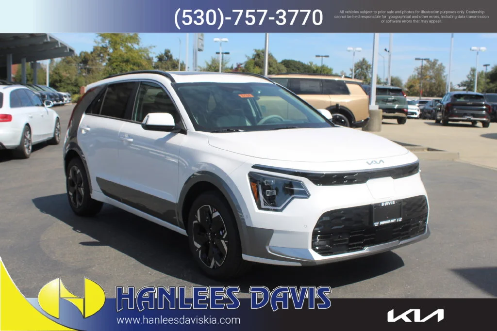 New 2026 White Kia Wave image 5