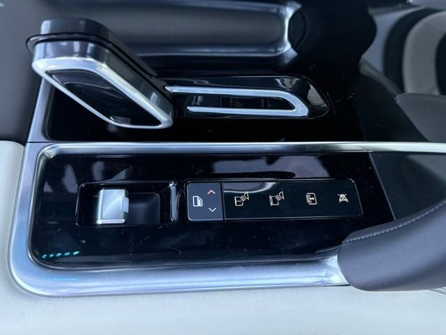 2025 Land Rover Range Rover SE - Photo 40