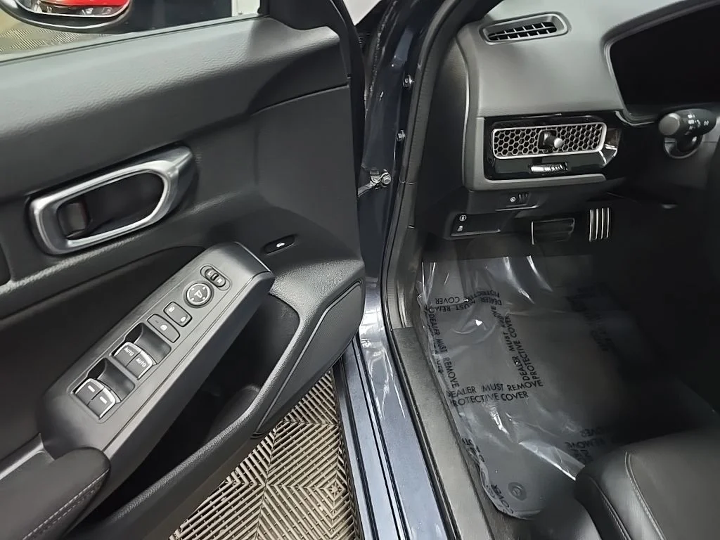 Used 2023 Meteorite Gray Metallic Honda Sport image 27