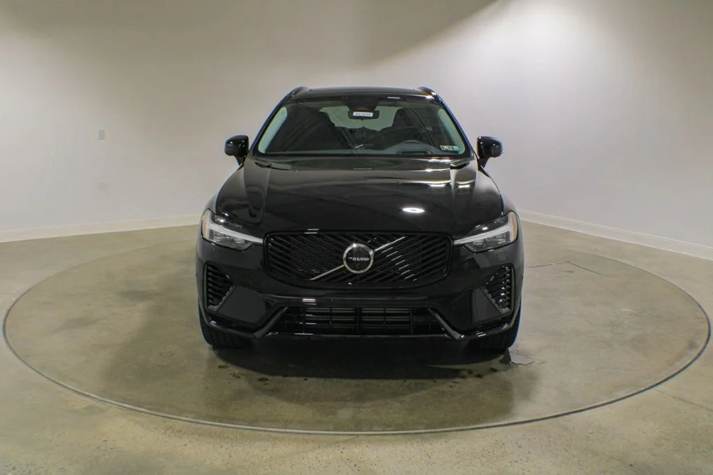 New 2026 Onyx Black Metallic Volvo T8 Ultra image 8