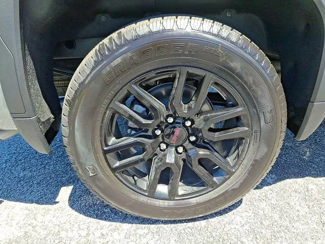 New 2026 Sterling Metallic GMC Elevation image 9