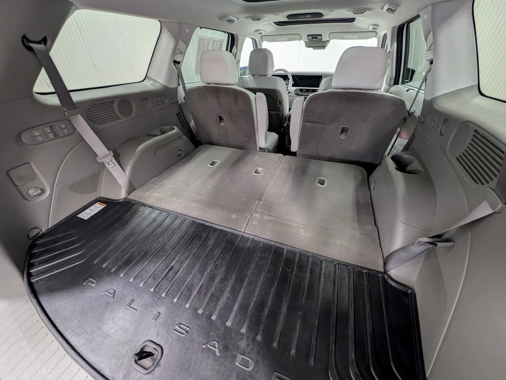 Certified Used 2026 Pearl Hyundai Limited image 24