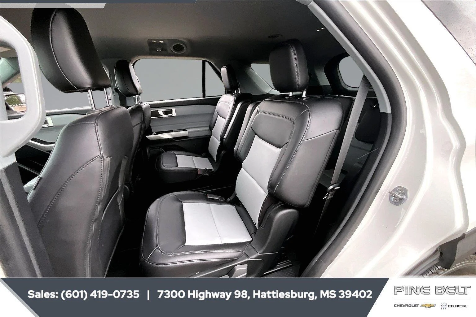 Used 2023 Star White Metallic Tri-Coat Ford XLT image 19