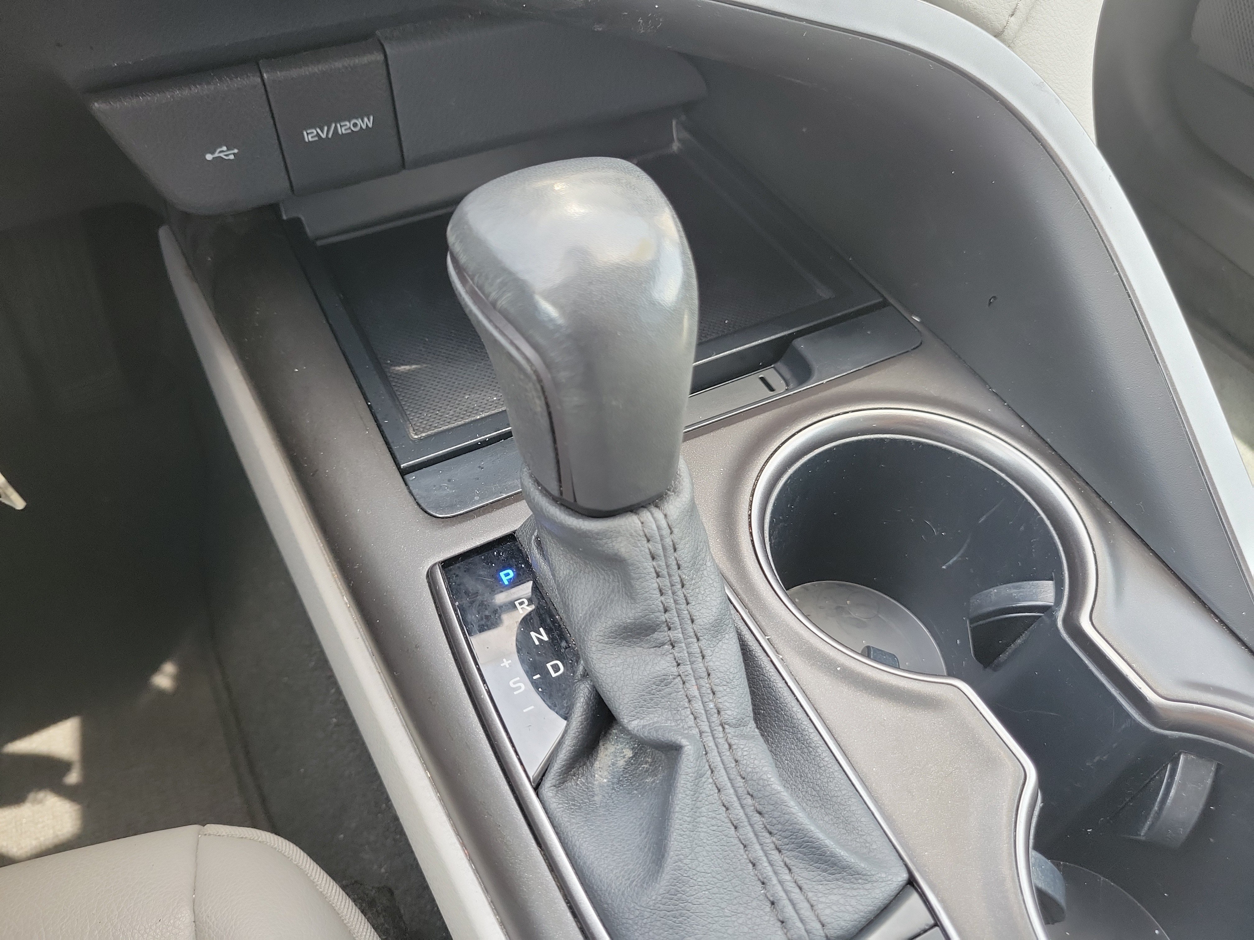 Used 2023 Ice Toyota SE image 26