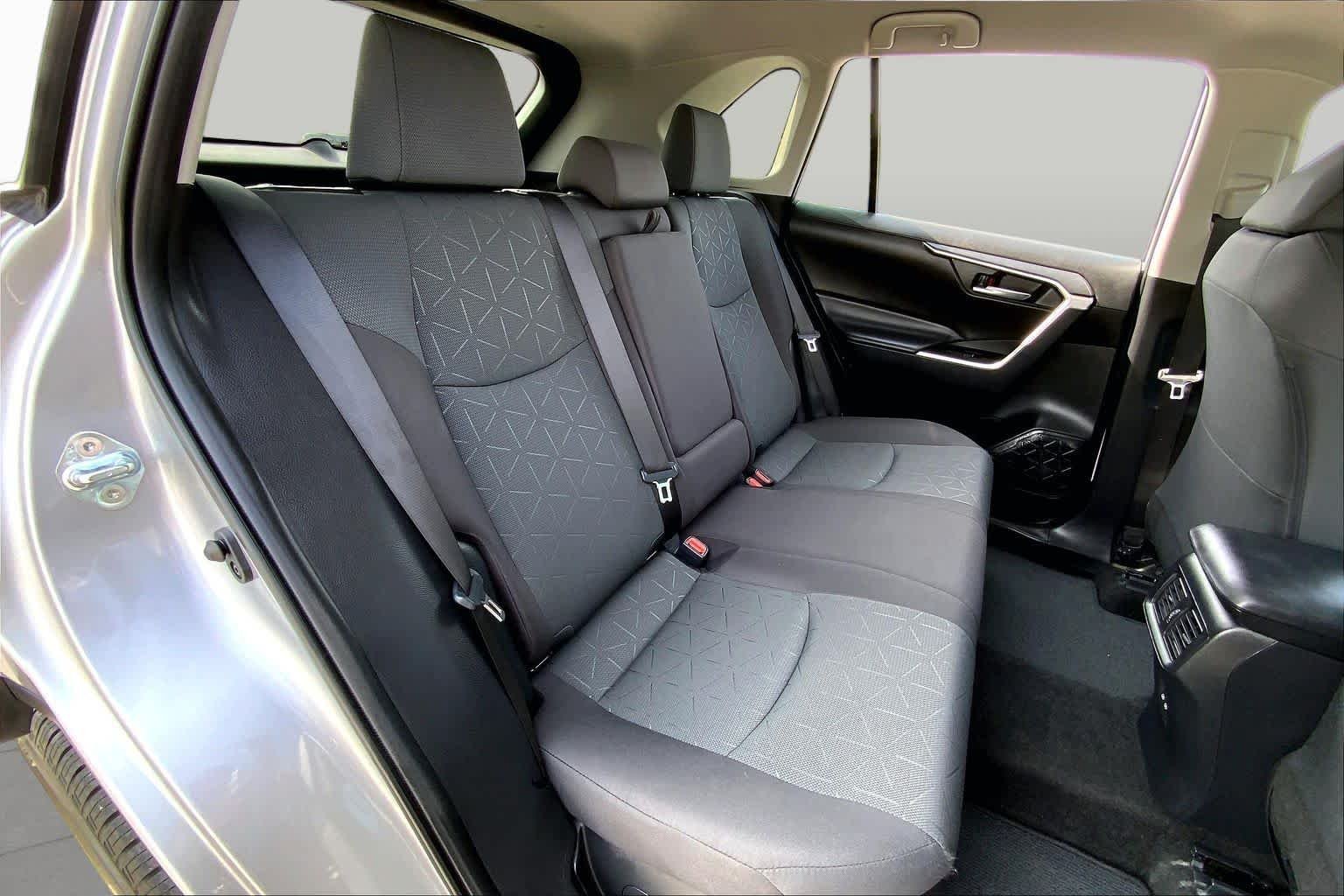 Used 2024 Silver Sky Metallic Toyota Hybrid XLE image 19