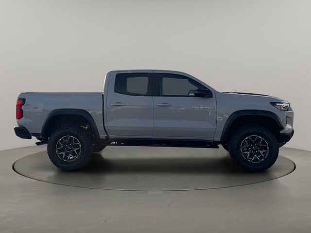 2026 Chevrolet Colorado ZR2 - Photo 11