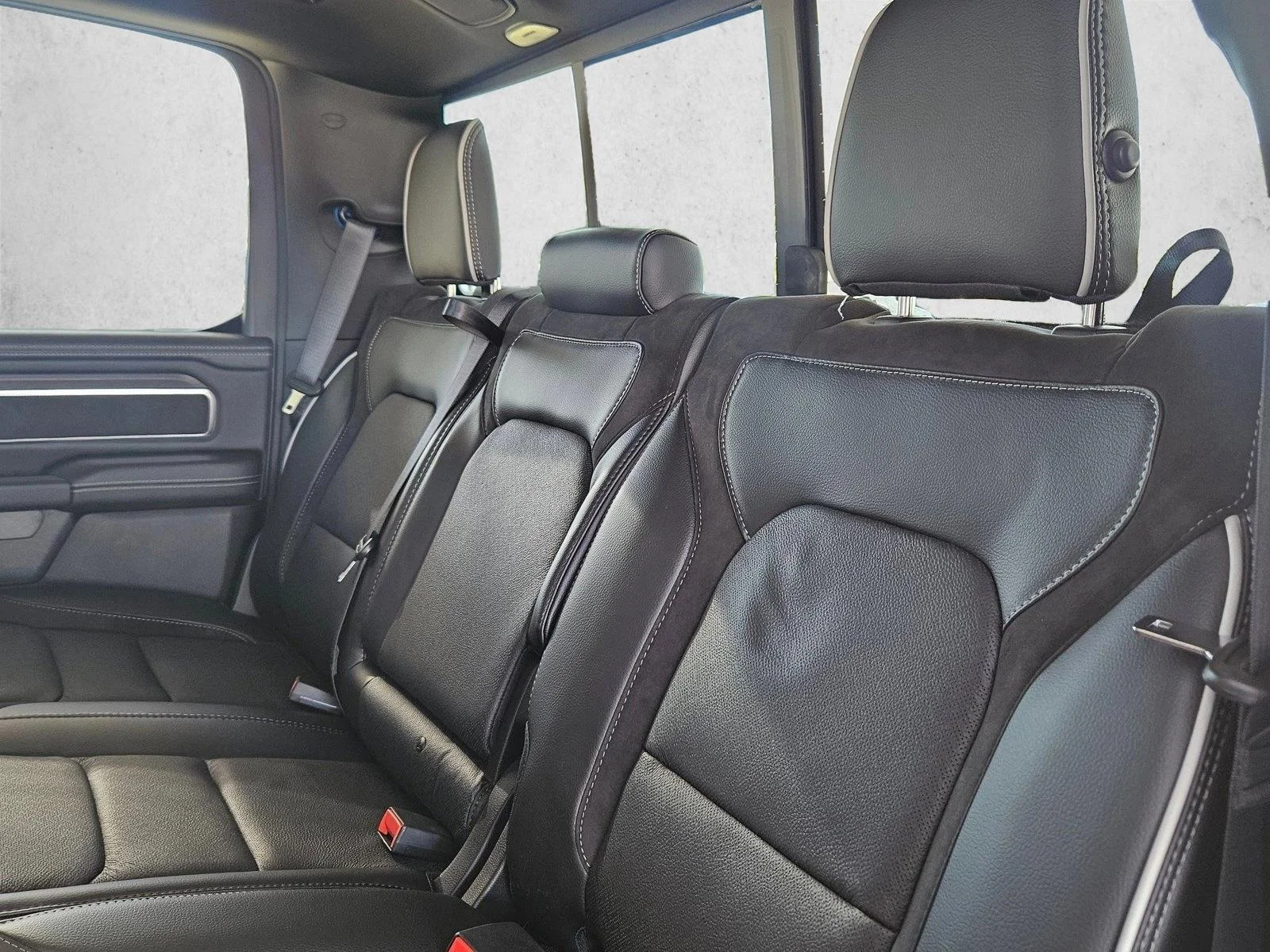2026 RAM 1500 Laramie - Photo 16