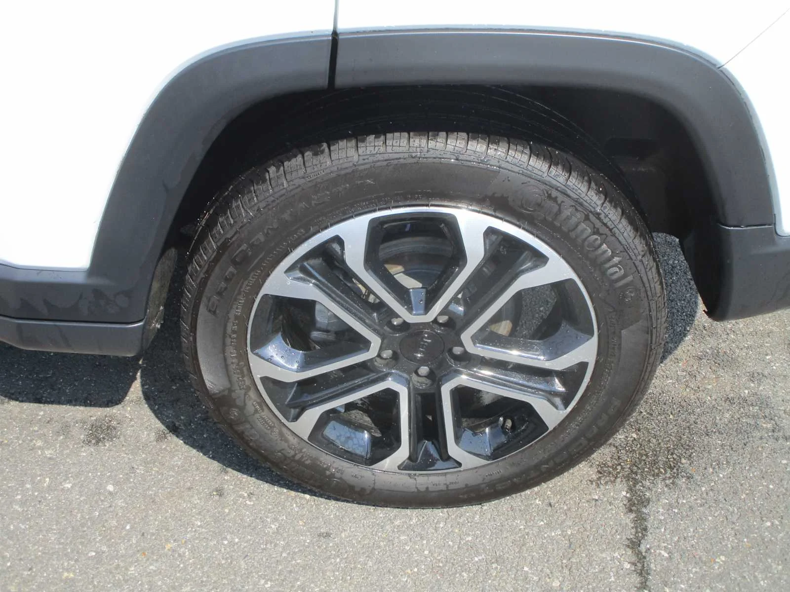 Used 2023 Bright White Clearcoat Jeep Limited image 7