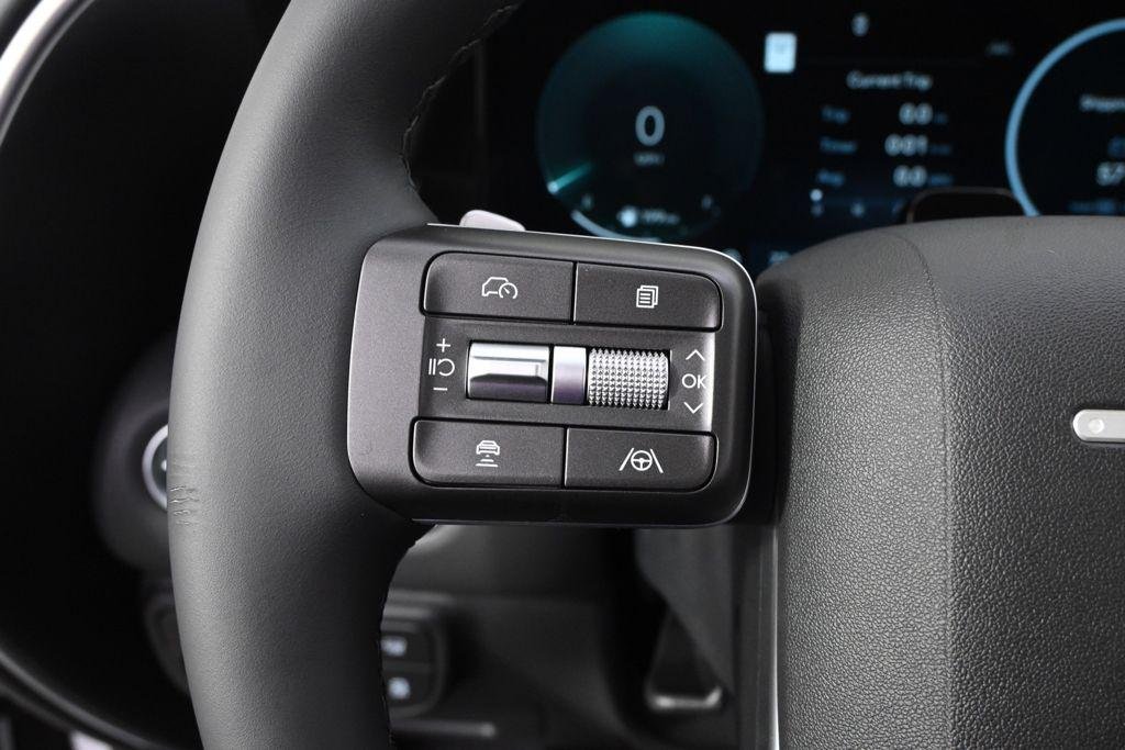New 2026 White Pearl Hyundai SEL AWD image 32