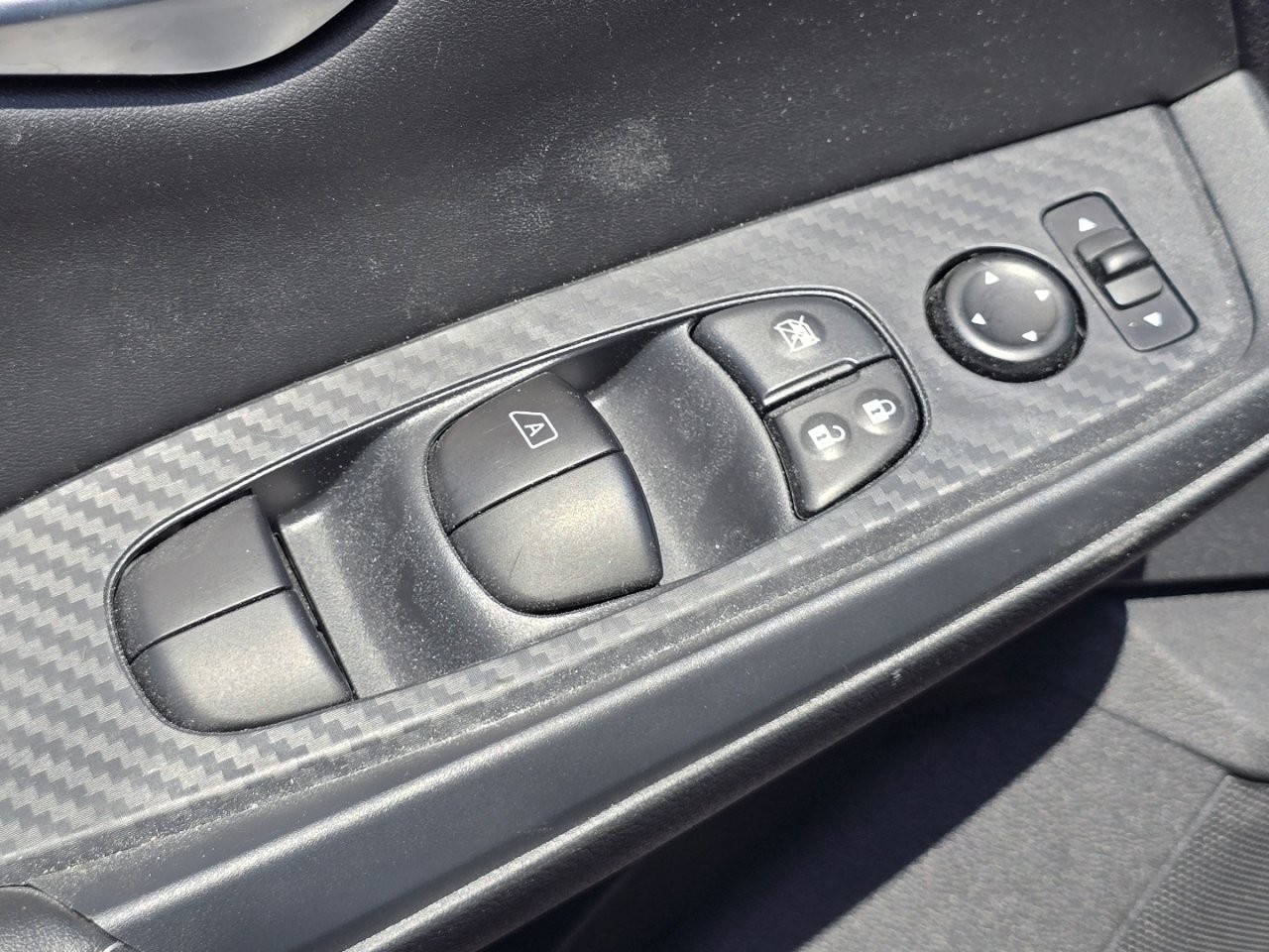 Used 2025 Black Nissan SV image 21