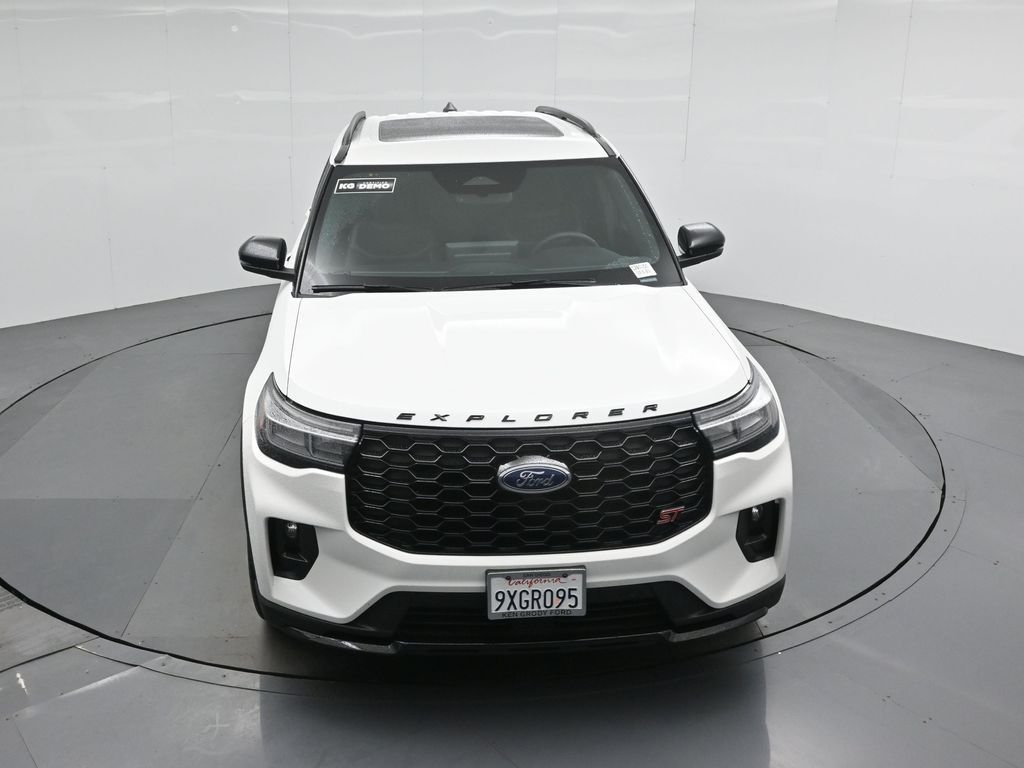 New 2026 Star White Metallic Tri-Coat Ford ST image 39