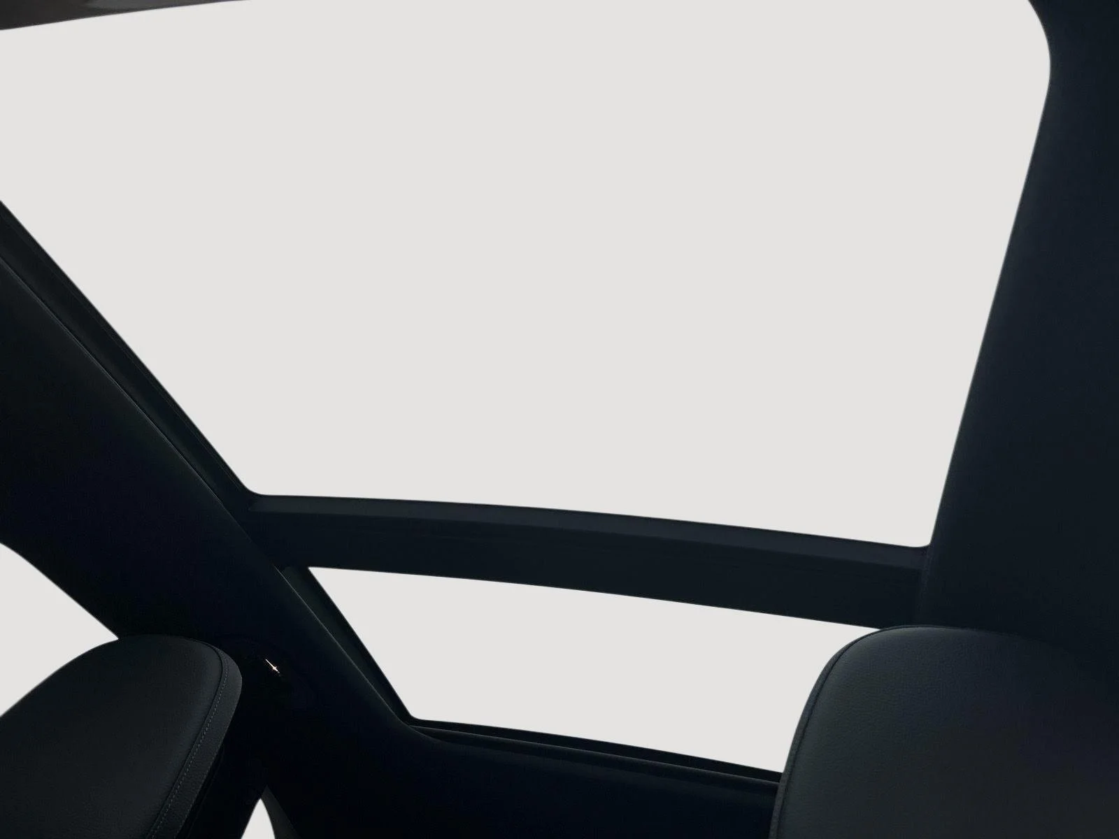 New 2026 Black Mercedes-Benz GLC 300 image 26