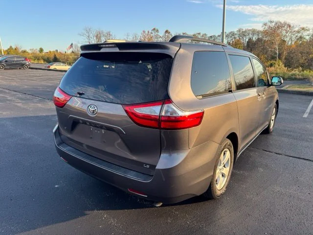 Used 2015 Gray Toyota LE image 3