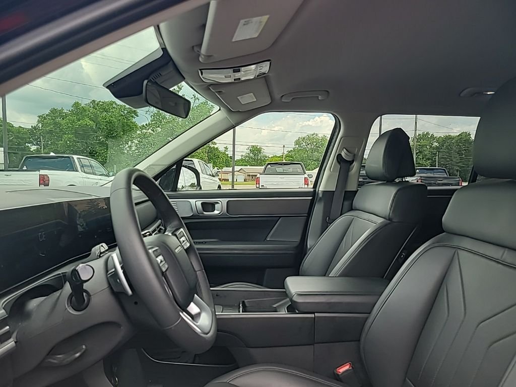Used 2024 Phantom Black Hyundai SEL image 7