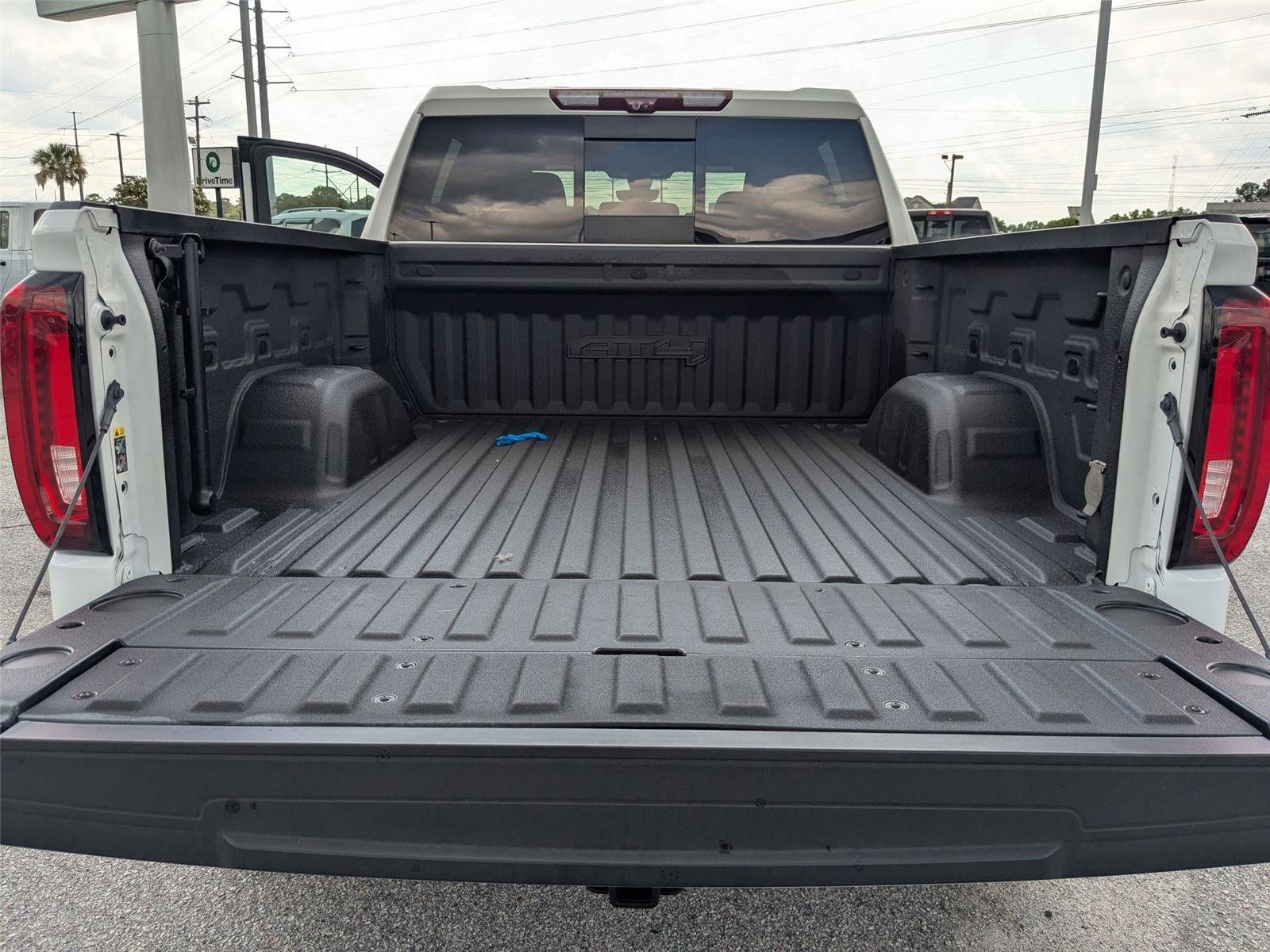 Used 2021 Summit White GMC AT4 image 29