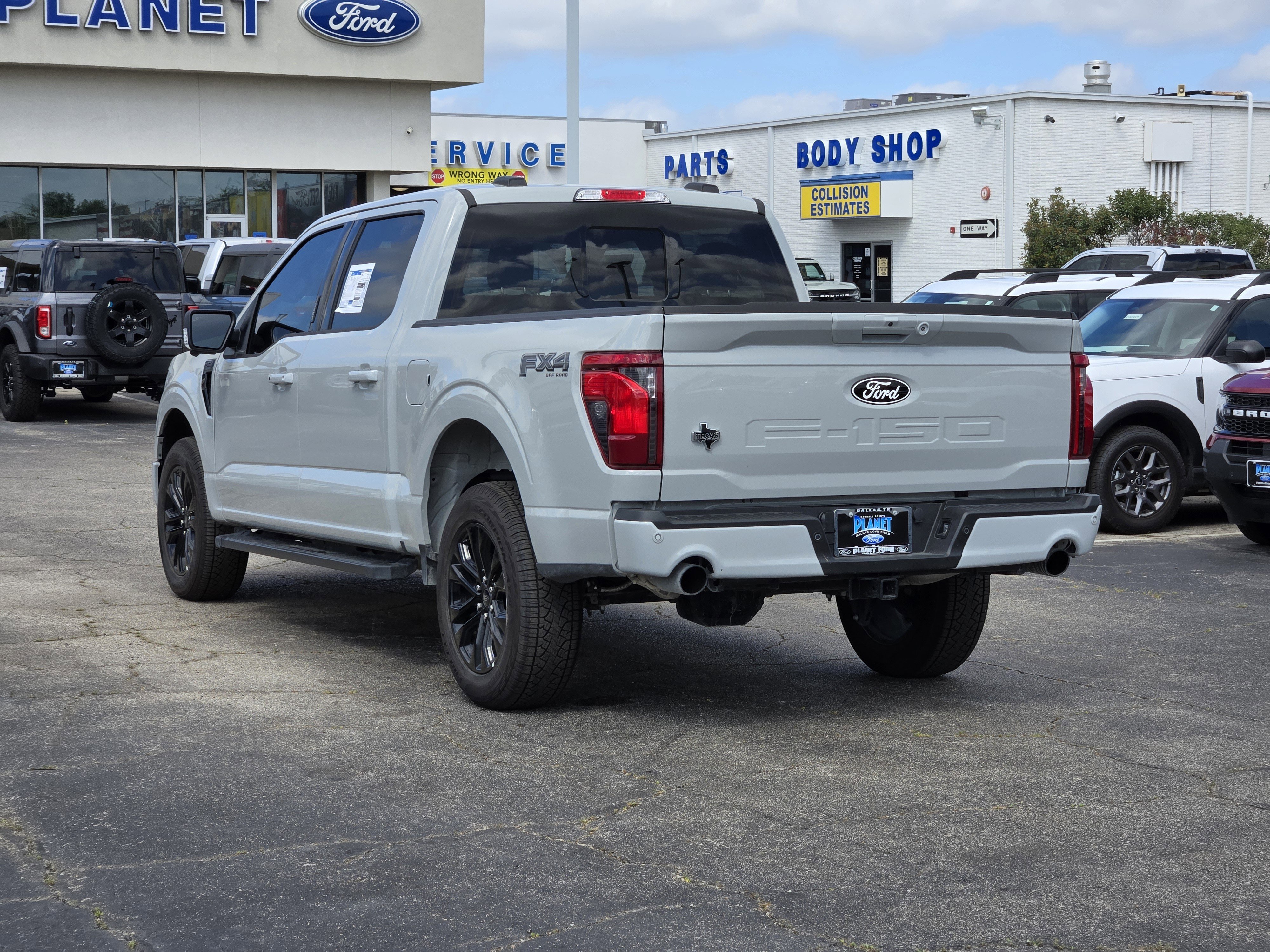 New 2026 Avalanche Ford XLT image 3