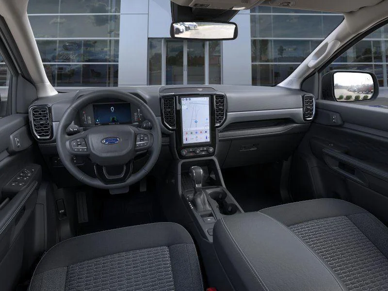 New 2025 Oxford White Ford XLT image 9