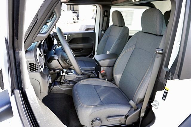 New 2026 Bright White Clear-Coat Exterior Paint Jeep Sport image 19