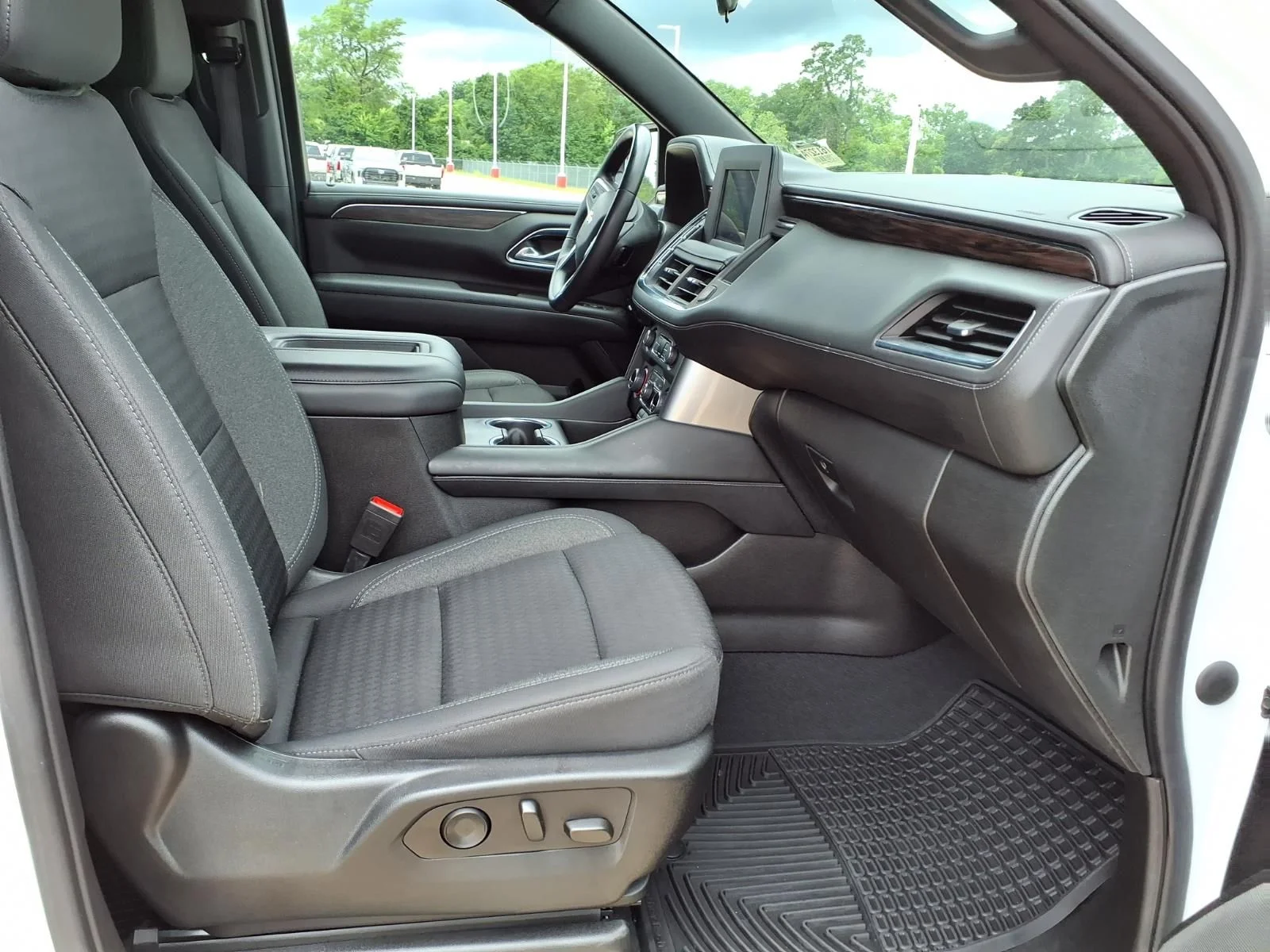 Used 2023 White Chevrolet LS image 18