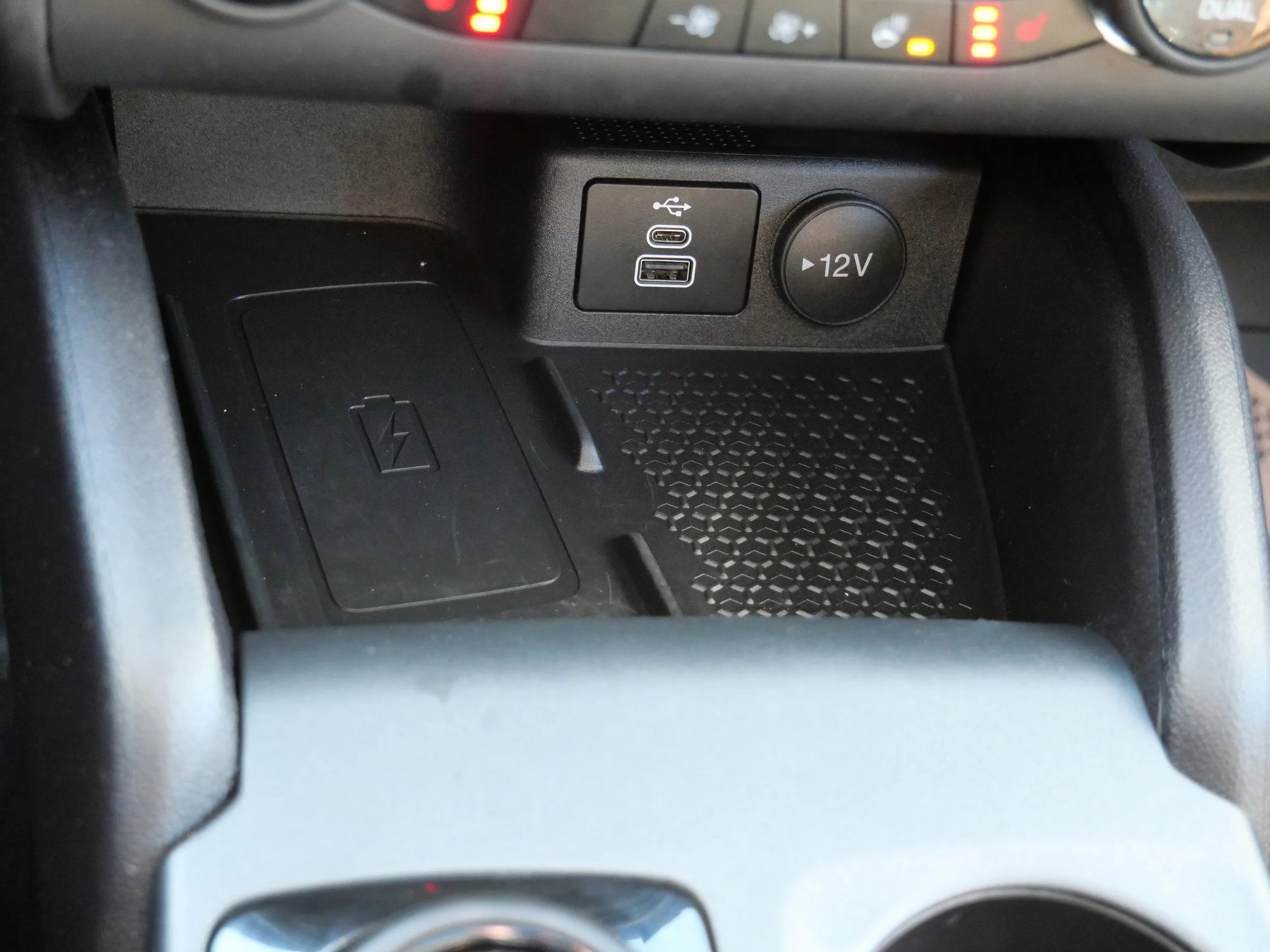 Used 2024 Azure Gray Metallic Ford Badlands image 21