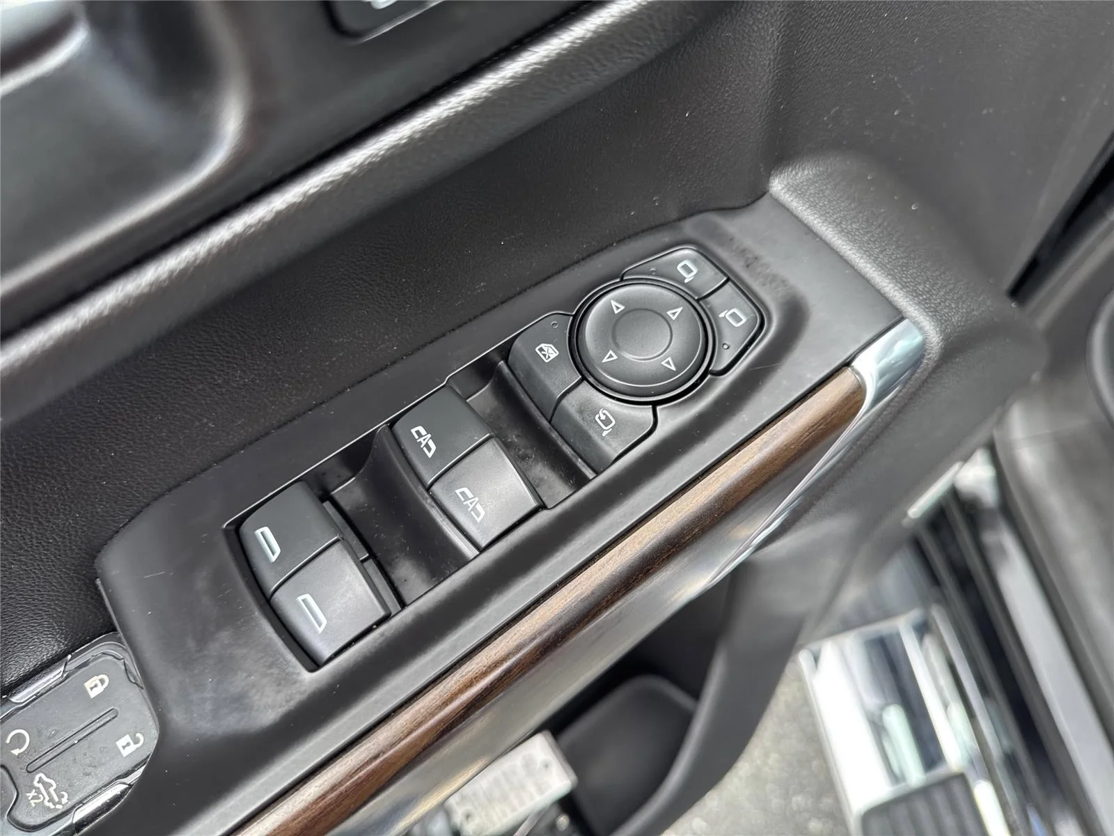 Used 2021 ONYX BLACK GMC SLT image 18