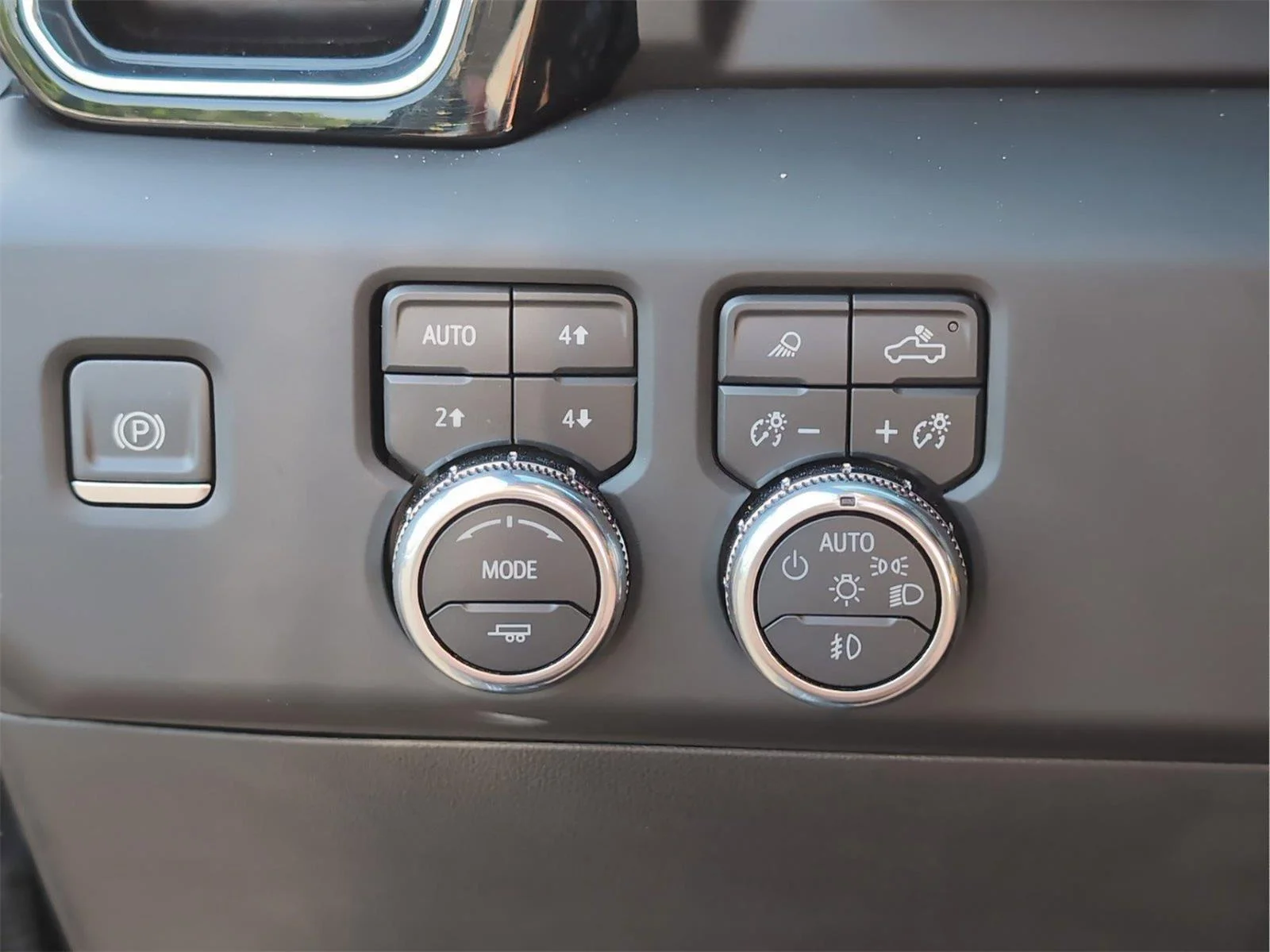 Used 2022 Onyx Black GMC Denali Ultimate image 28