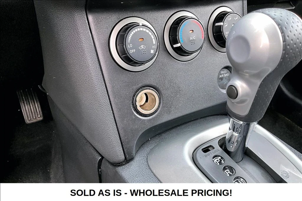 Used 2013 Black Nissan SV image 20