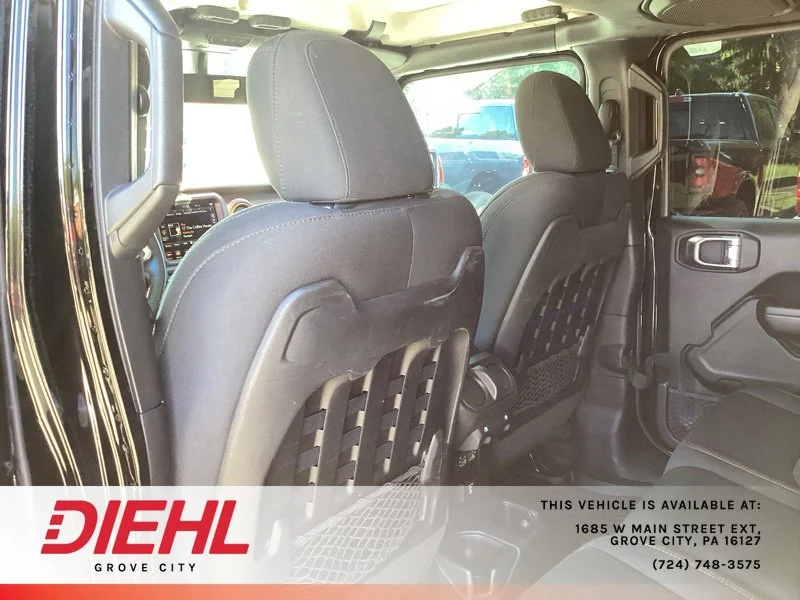 Used 2021 Black Jeep Mojave image 17