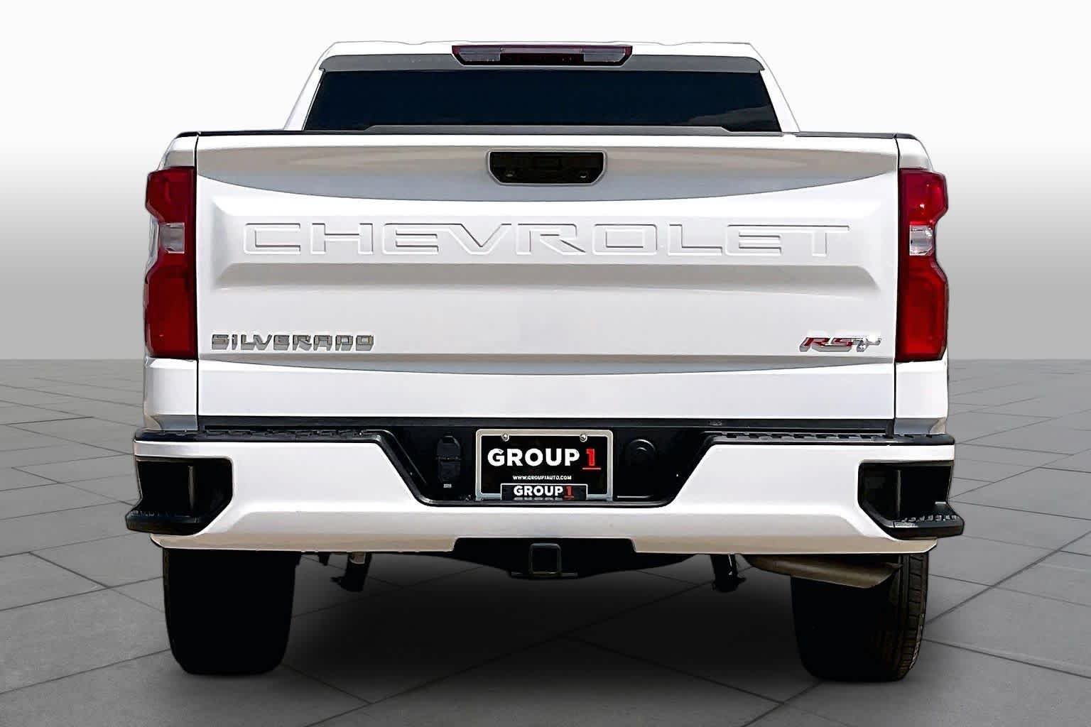 Used 2026 Summit White Chevrolet RST image 5