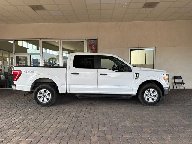 Certified Used 2021 Oxford White Ford XLT image 5
