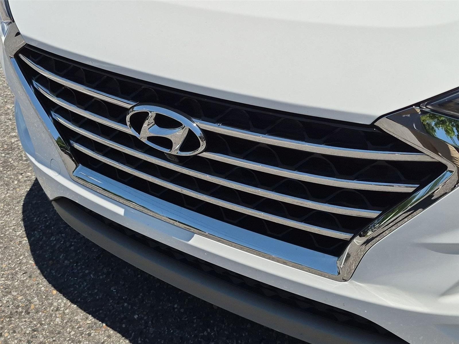 Used 2020 Winter White Hyundai Limited image 14