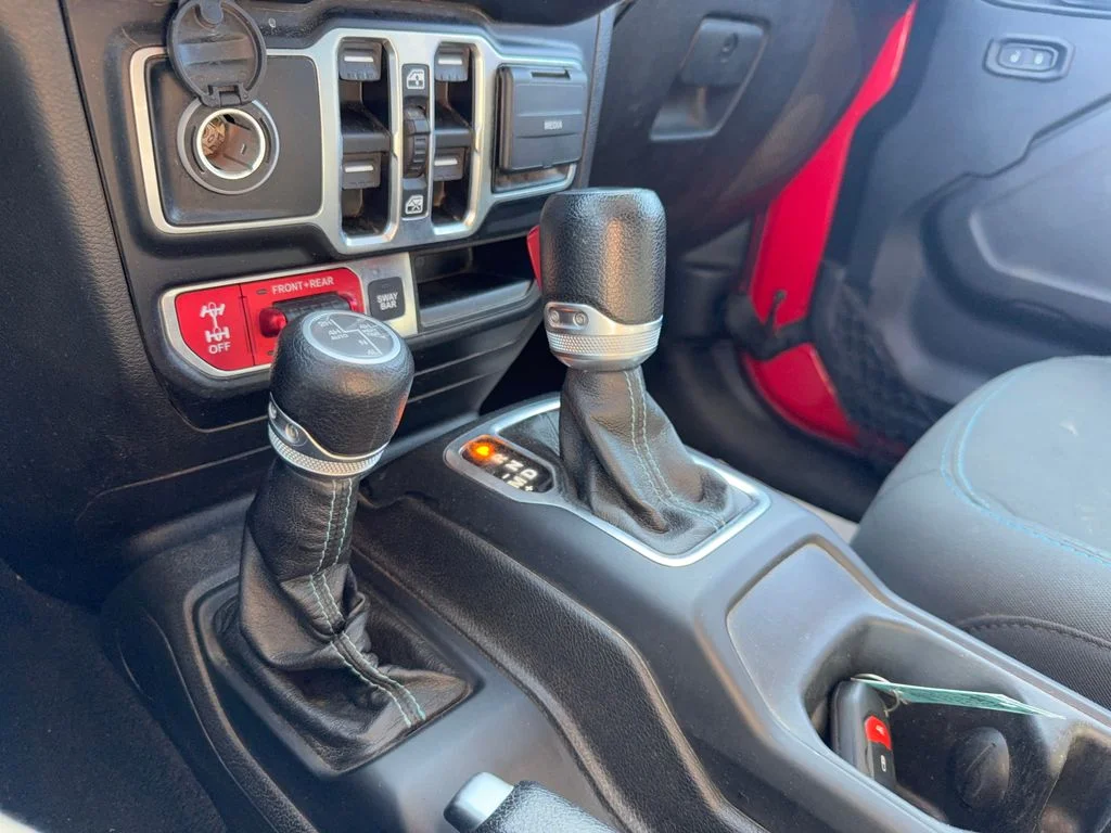 Used 2022 Red Jeep Unlimited Rubicon 4xe image 21