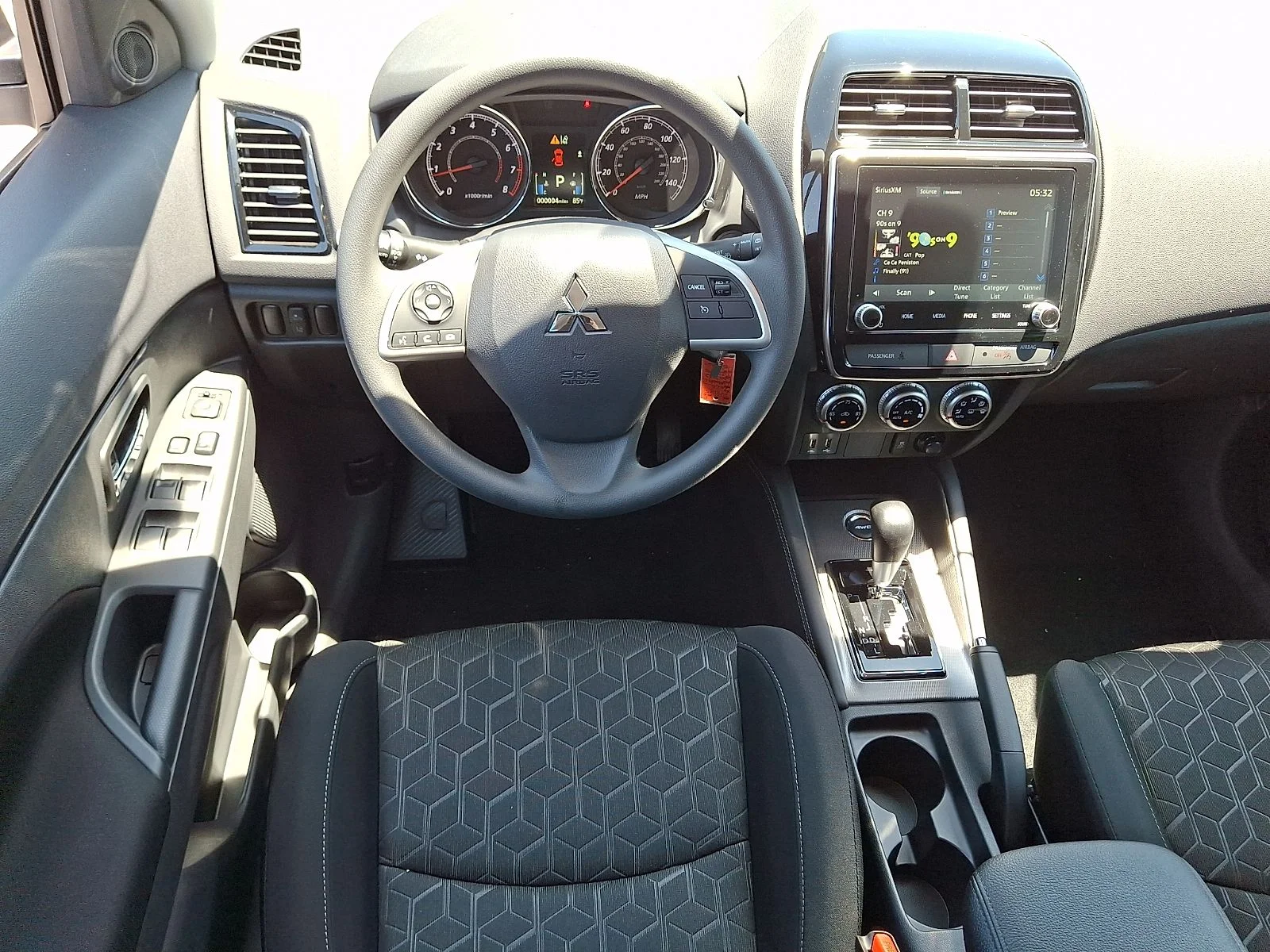 New 2026 White Mitsubishi 2.0 ES image 12