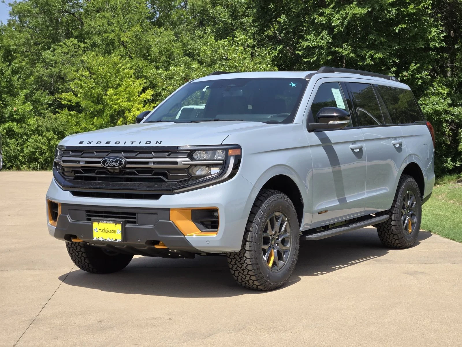 New 2026 Glacier Gray Metallic Tri-Coat Ford Tremor® image 2