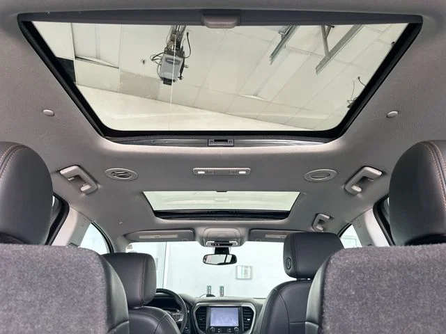 Used 2023 Silver GMC AT4 image 18