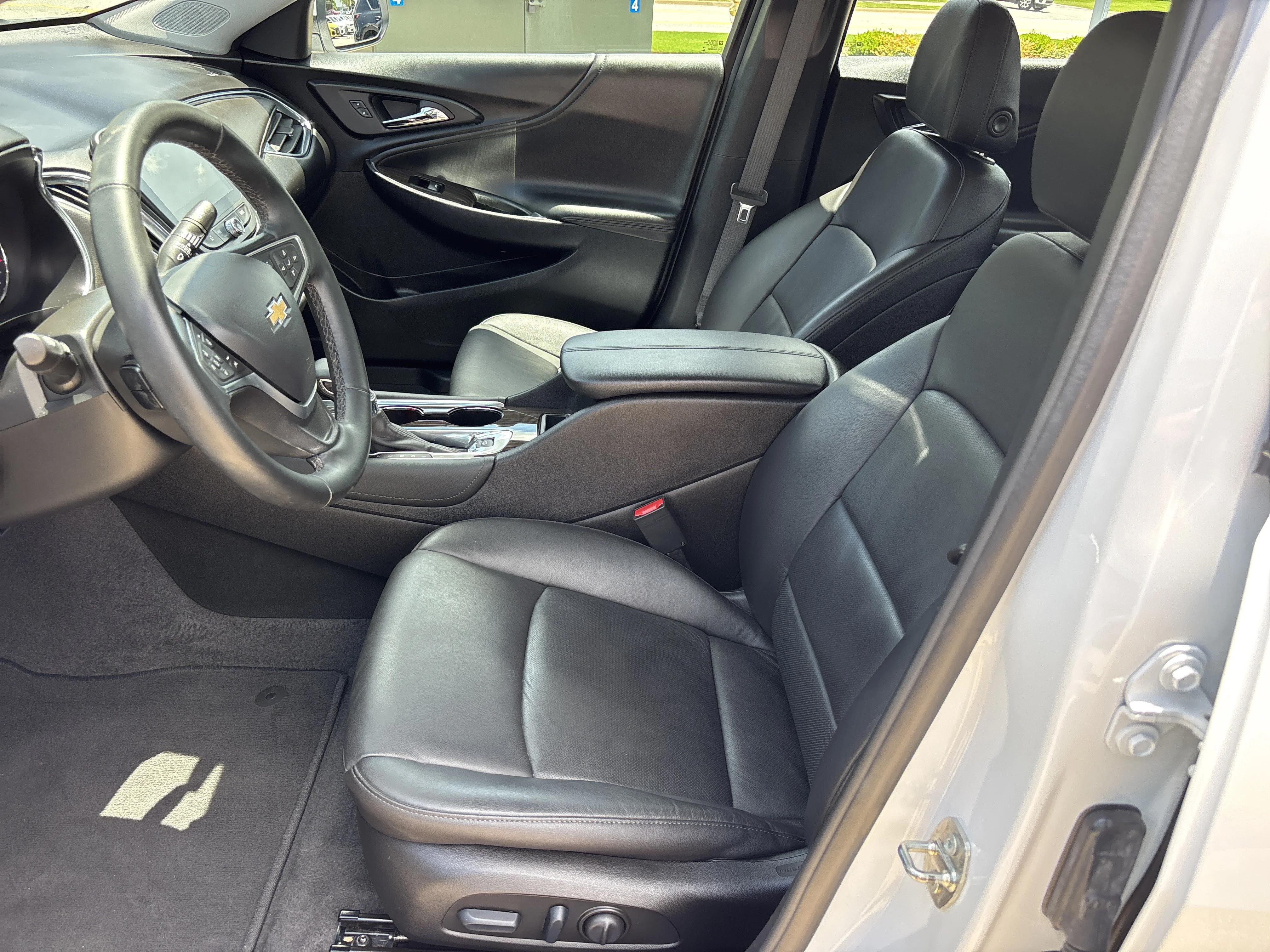 Used 2023 Summit White Chevrolet LT image 15