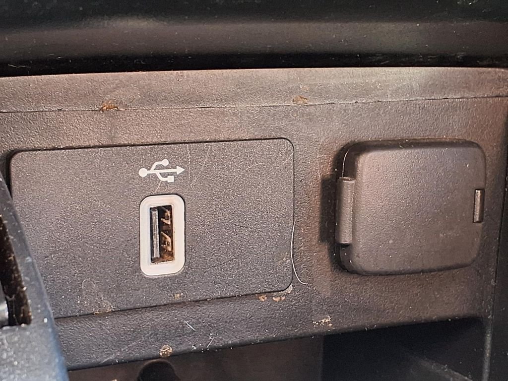 Used 2018 Black Ford XLT image 18