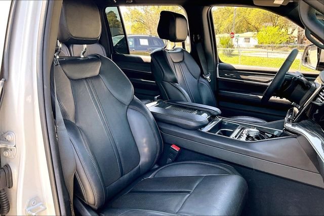 Used 2022 White Jeep Series III image 30