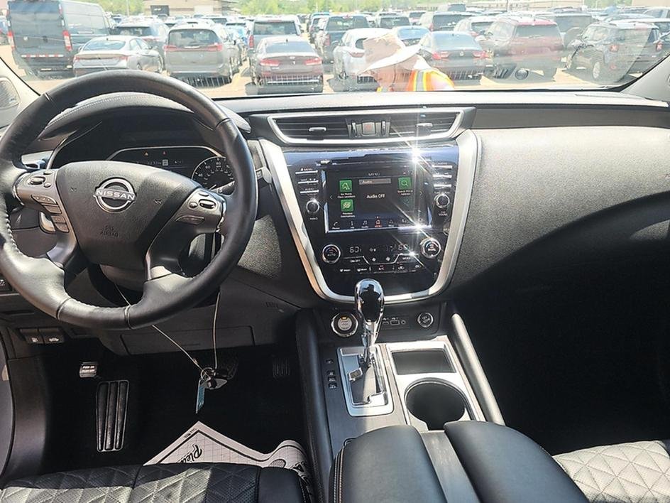 Used 2023 Gray Nissan Platinum image 14