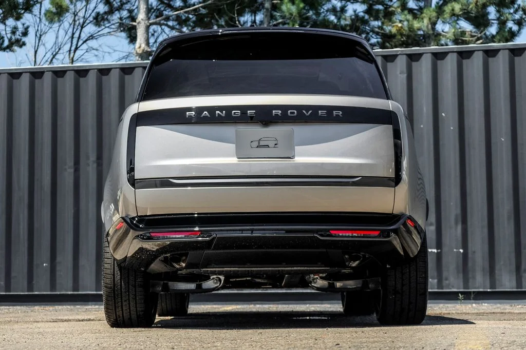 New 2026 Batumi Gold Land Rover SE image 7